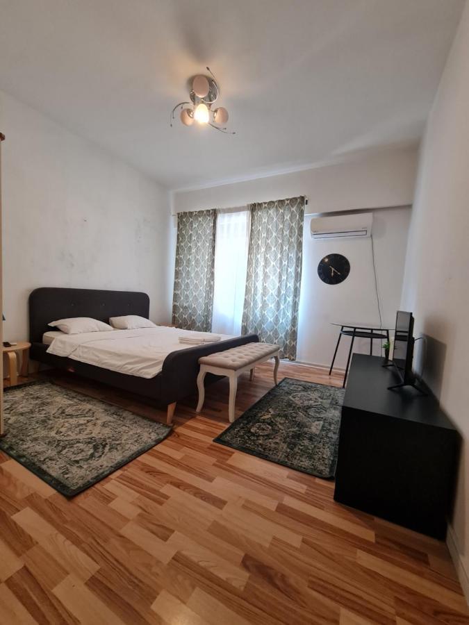 Color Apartments Nicolae Tonitza St บูคาเรสต์ ภายนอก รูปภาพ
