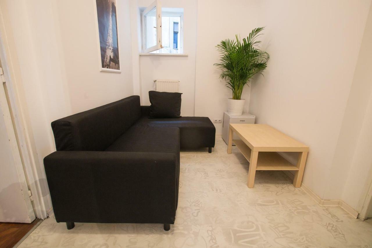 Color Apartments Nicolae Tonitza St บูคาเรสต์ ภายนอก รูปภาพ