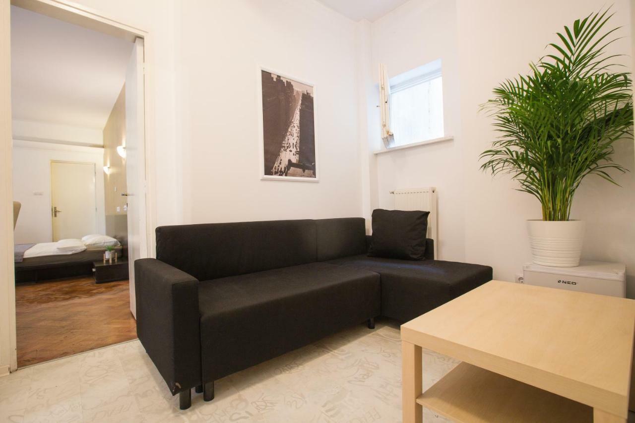 Color Apartments Nicolae Tonitza St บูคาเรสต์ ภายนอก รูปภาพ