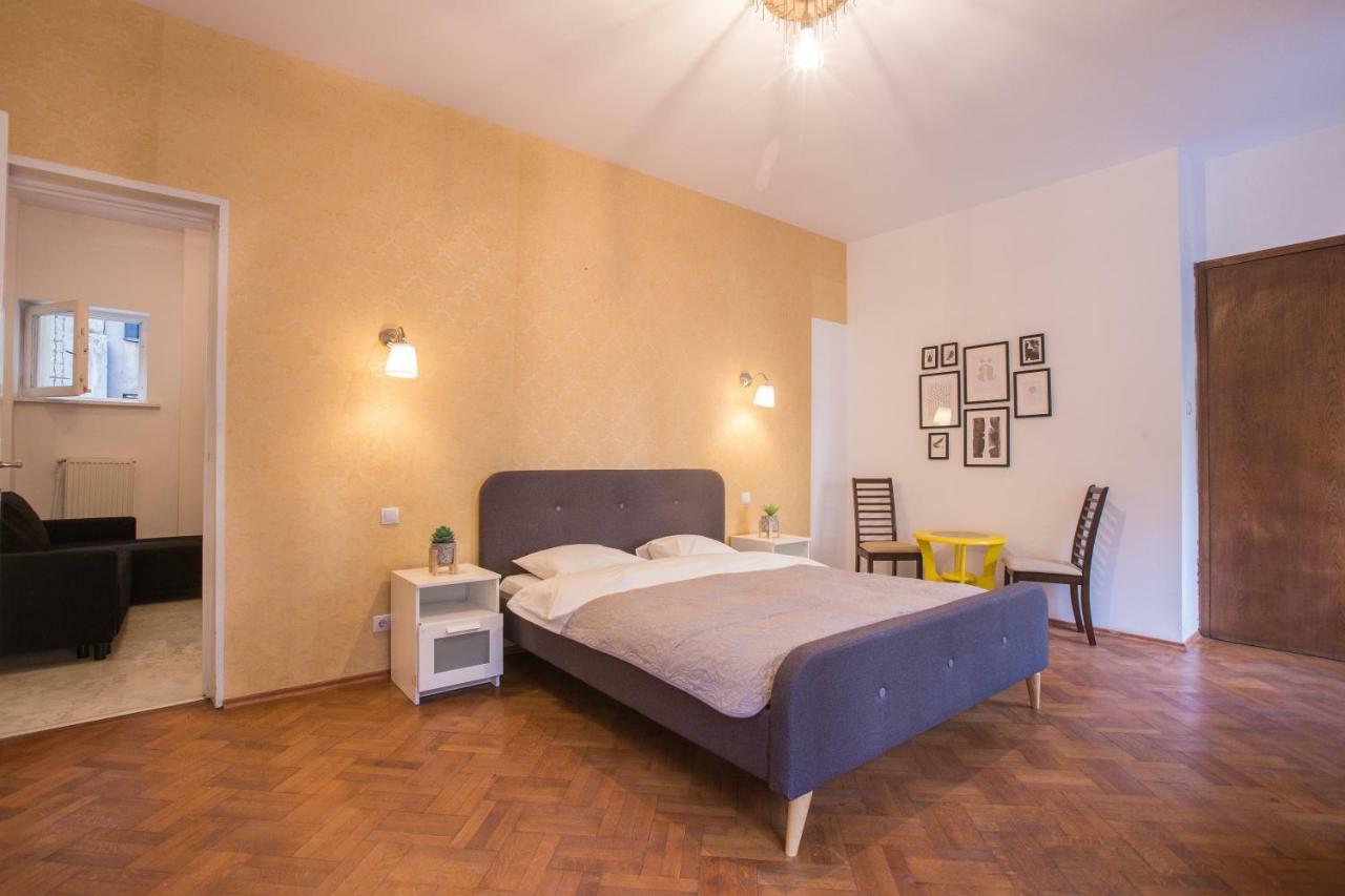 Color Apartments Nicolae Tonitza St บูคาเรสต์ ภายนอก รูปภาพ