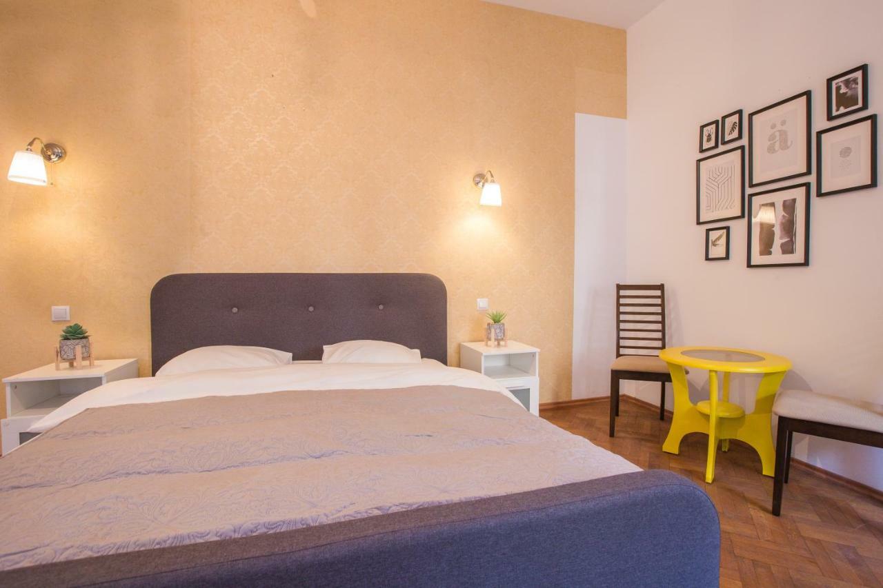 Color Apartments Nicolae Tonitza St บูคาเรสต์ ภายนอก รูปภาพ