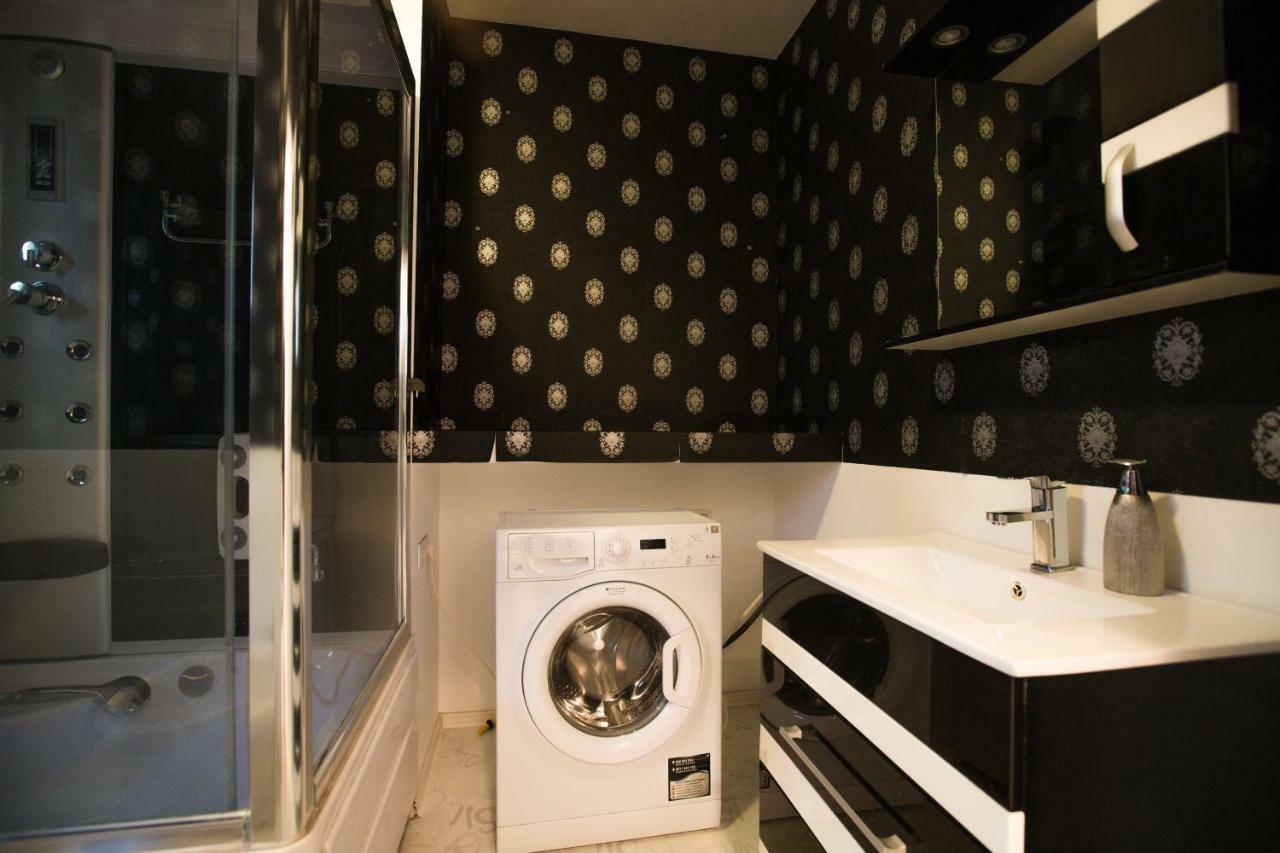 Color Apartments Nicolae Tonitza St บูคาเรสต์ ภายนอก รูปภาพ