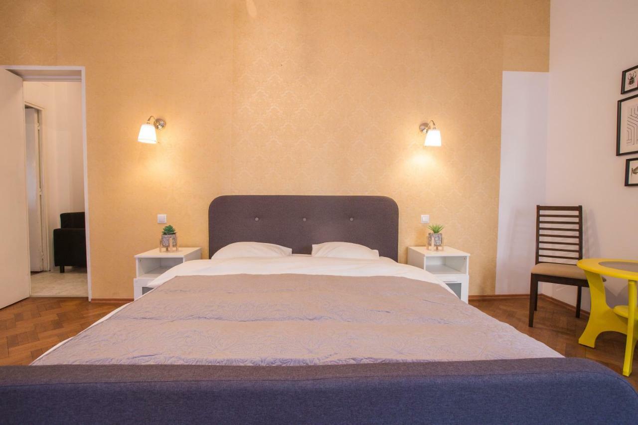 Color Apartments Nicolae Tonitza St บูคาเรสต์ ภายนอก รูปภาพ