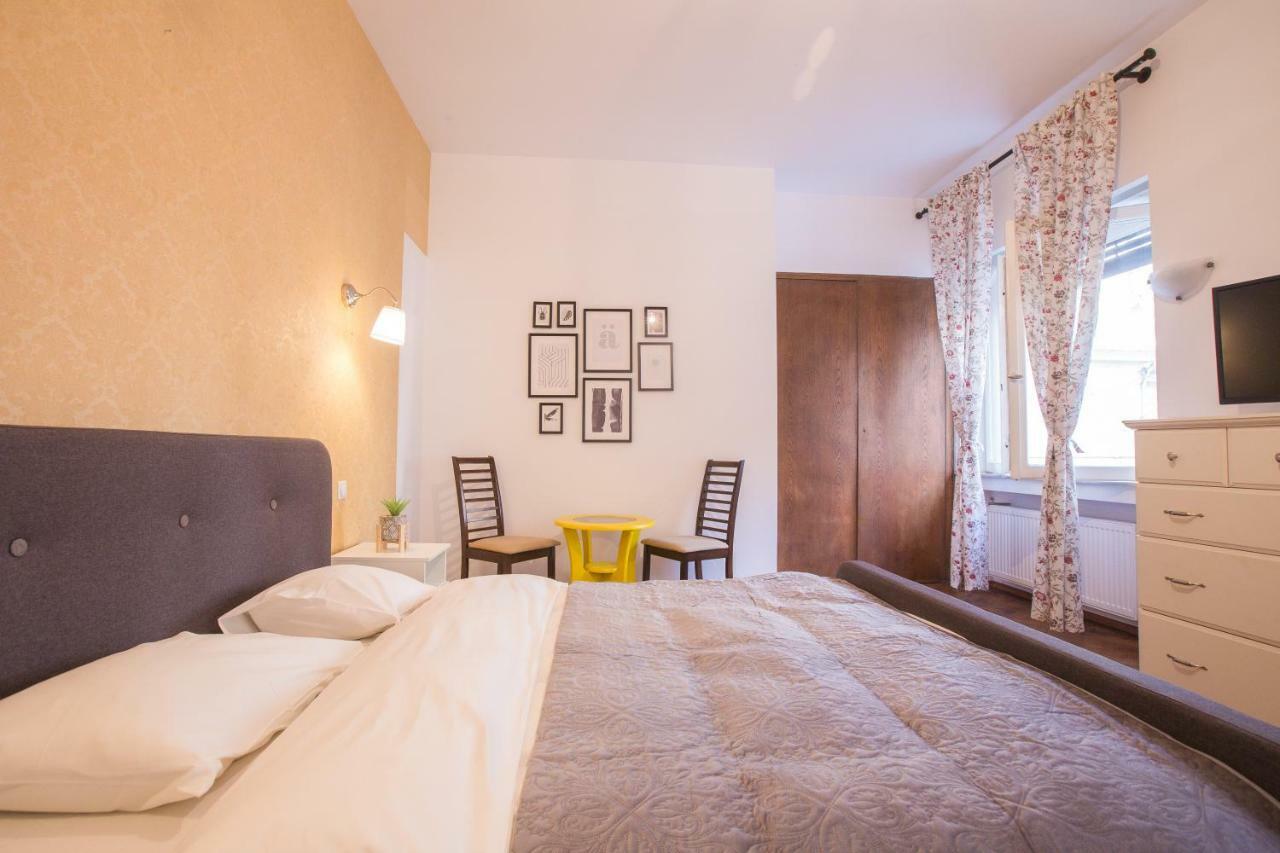 Color Apartments Nicolae Tonitza St บูคาเรสต์ ภายนอก รูปภาพ