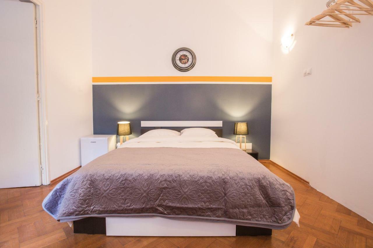 Color Apartments Nicolae Tonitza St บูคาเรสต์ ภายนอก รูปภาพ