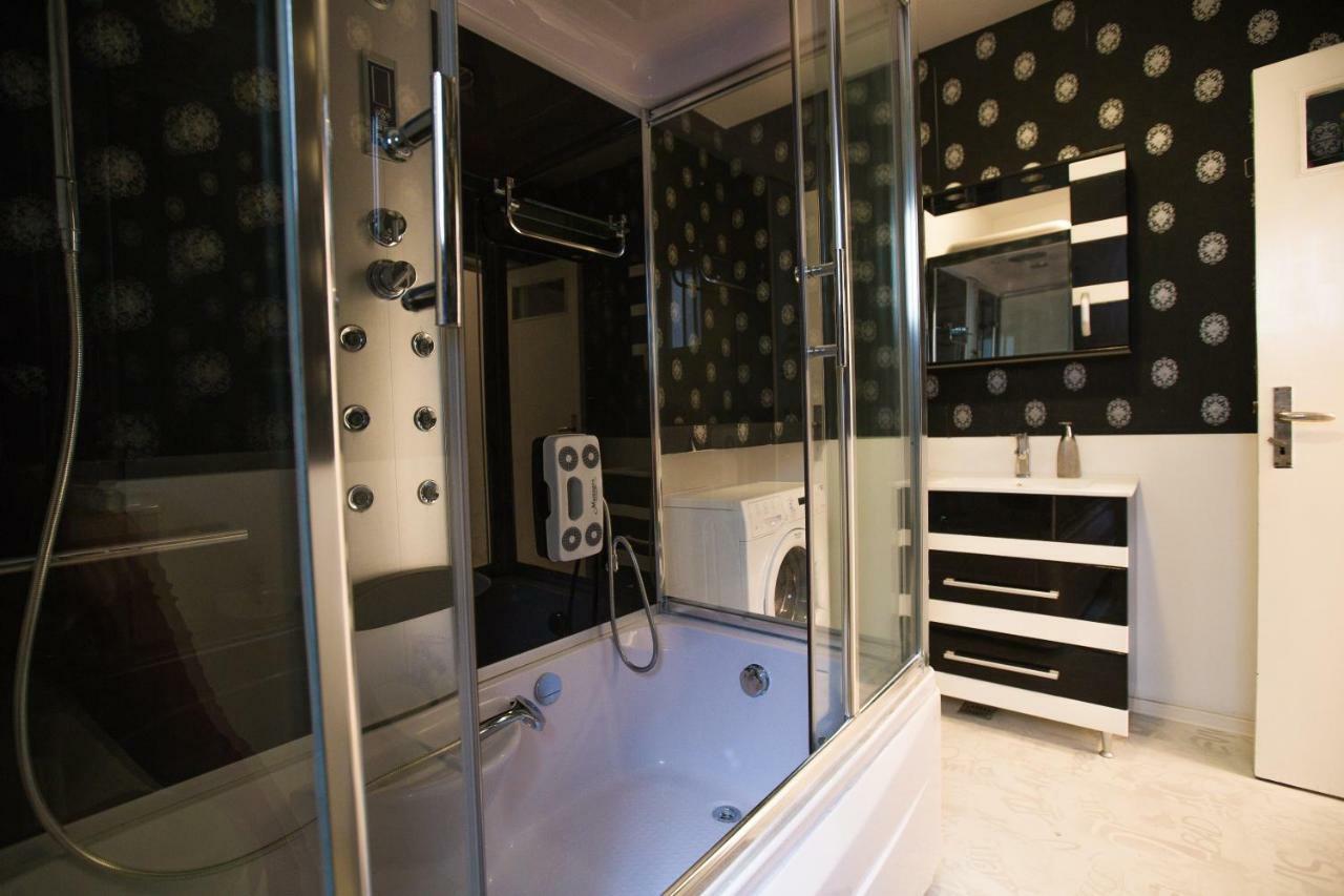 Color Apartments Nicolae Tonitza St บูคาเรสต์ ภายนอก รูปภาพ