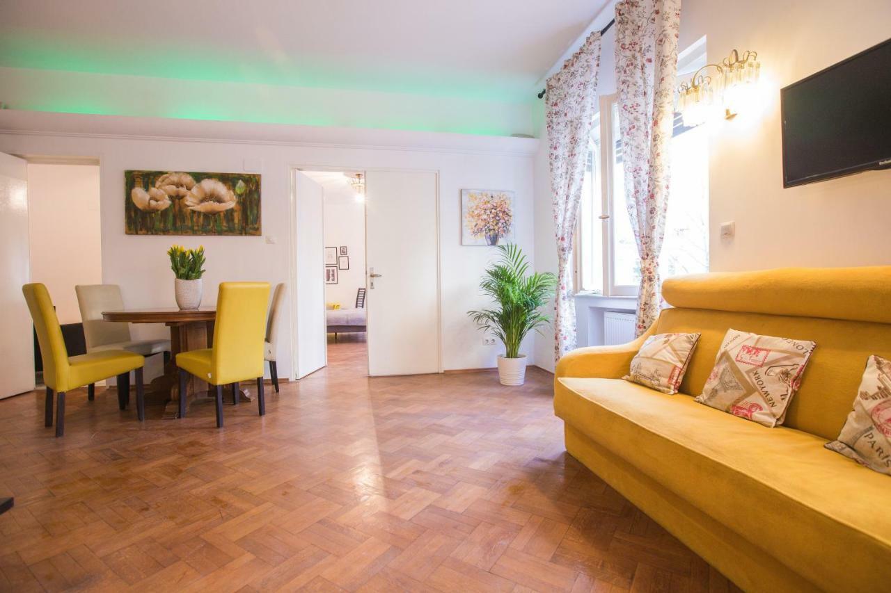 Color Apartments Nicolae Tonitza St บูคาเรสต์ ภายนอก รูปภาพ