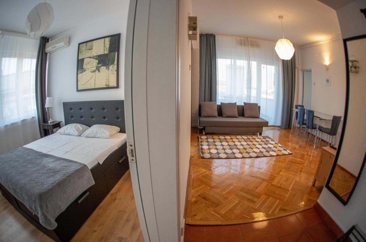 Color Apartments Nicolae Tonitza St บูคาเรสต์ ภายนอก รูปภาพ