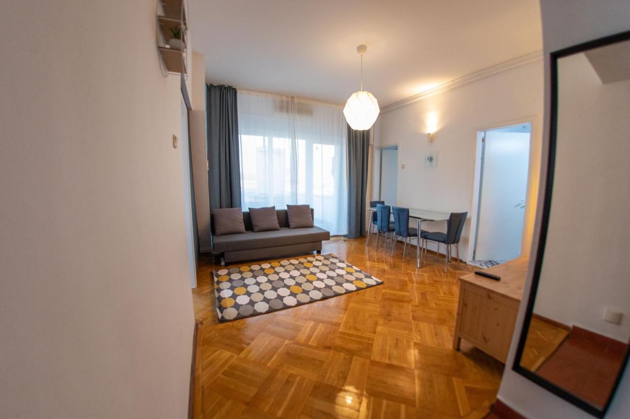 Color Apartments Nicolae Tonitza St บูคาเรสต์ ภายนอก รูปภาพ